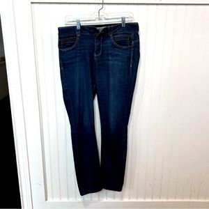 Democracy Jeans Denim women’s size 8 great condition missing button price lower